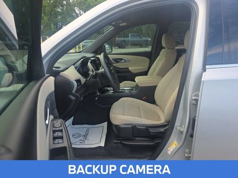 Used 2022 Chevrolet Traverse LS FWD image 6