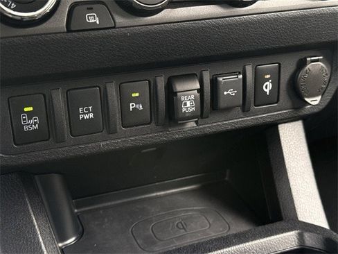 Used 2021 Toyota Tacoma TRD Off-Road image 22