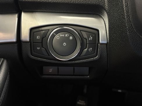 Used 2017 Ford Explorer Limited w/ Equipment Group 301A FWD image 21