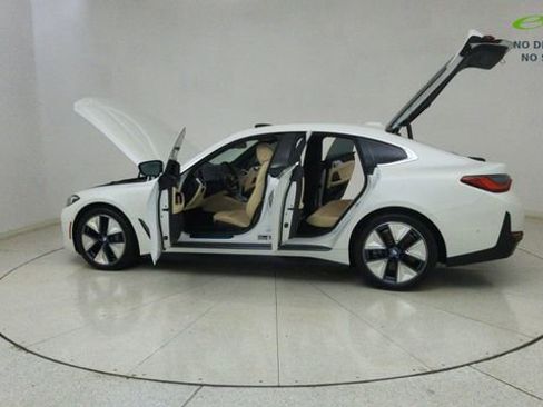 Used 2025 BMW i4 eDrive40 w/ Premium Package RWD image 74