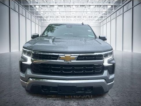 Used 2024 Chevrolet Silverado 1500 LT AWD/4WD image 2