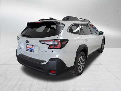 Used 2025 Subaru Outback Premium image 15