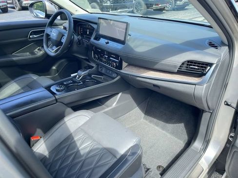 Used 2026 Nissan Rogue Platinum w/ Platinum Premium Package AWD/4WD image 29