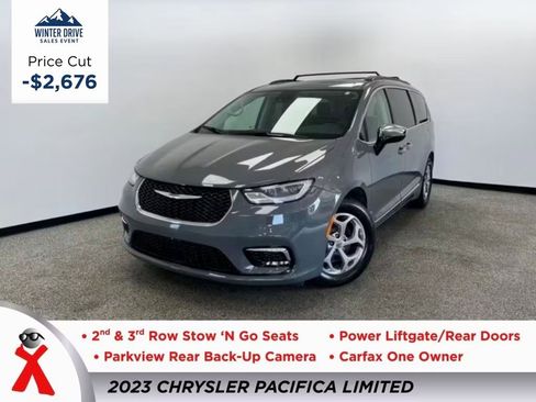 Used 2023 Chrysler Pacifica Limited image 1