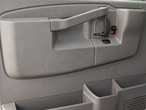 Used 2017 Chevrolet Express 2500 LS RWD image 13