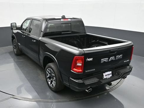 Used 2025 RAM 1500 Laramie AWD/4WD image 28
