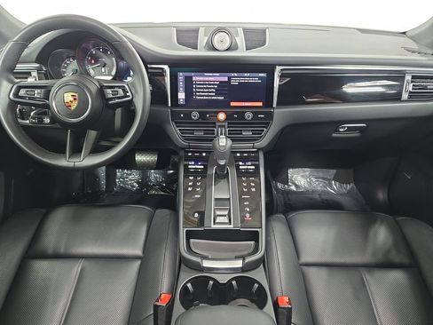 Certified 2025 Porsche Macan AWD/4WD image 13