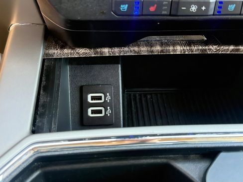 Used 2019 Ford F250 Lariat w/ Lariat Ultimate Package image 20