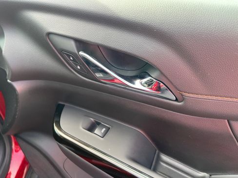 Used 2022 GMC Acadia AT4 w/ Technology Package image 19