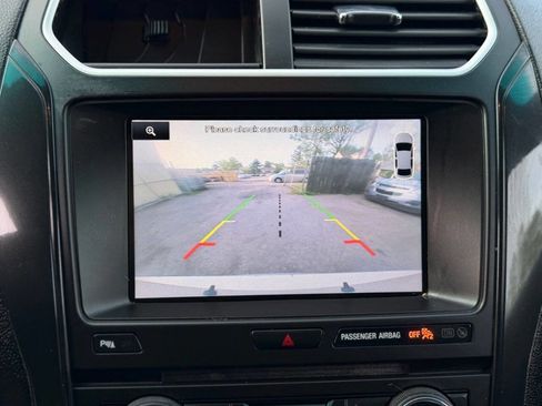 Used 2016 Ford Explorer XLT w/ Equipment Group 202A image 16