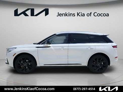 Used 2024 Lincoln Corsair Grand Touring w/ Equipment Group 301A AWD/4WD image 9