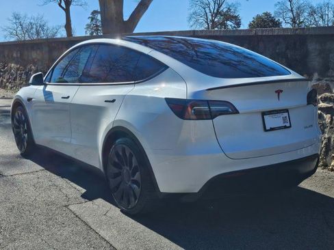 Used 2023 Tesla Model Y Performance image 13