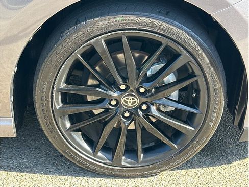 Used 2023 Toyota Camry XSE FWD image 10