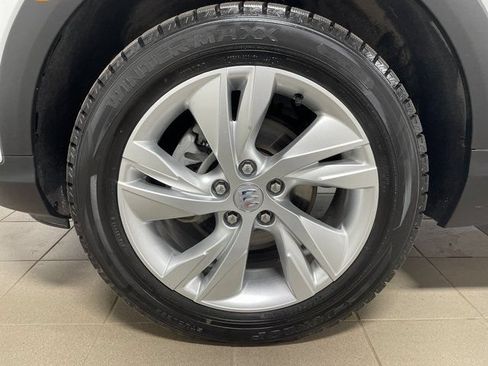 Used 2024 Buick Encore GX Preferred AWD/4WD image 7