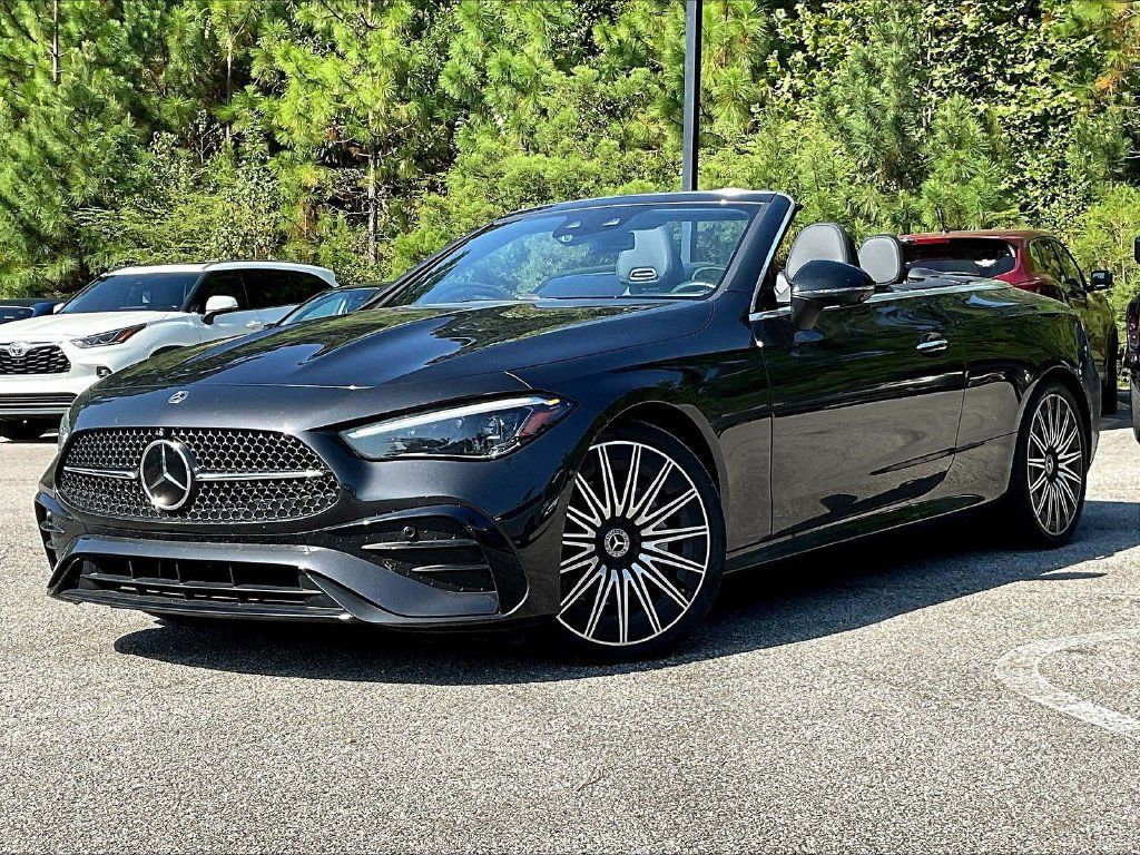 Used 2024 Mercedes-Benz CLE 300 4MATIC Cabriolet image 2