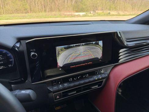 Used 2025 Toyota Camry XSE image 13