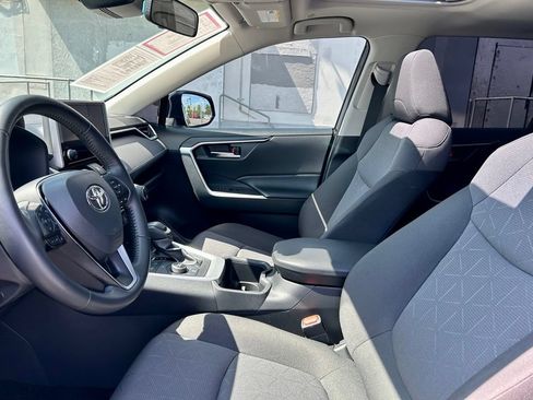 Certified 2025 Toyota RAV4 XLE w/ Convenience Package AWD/4WD image 10