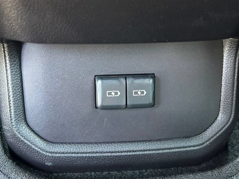 Used 2025 Toyota Highlander XSE AWD/4WD image 24