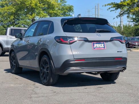 Used 2024 Honda HR-V Sport image 8