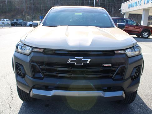 Used 2023 Chevrolet Colorado Trail Boss w/ Advanced Trailering Package image 8