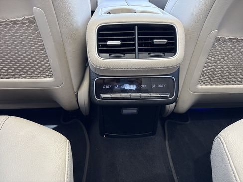 Used 2022 Mercedes-Benz GLS 450 4MATIC image 41