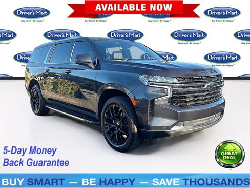 Used 2023 Chevrolet Suburban LT w/ Luxury Package image 1