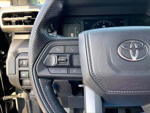 Used 2025 Toyota Tacoma SR image 21