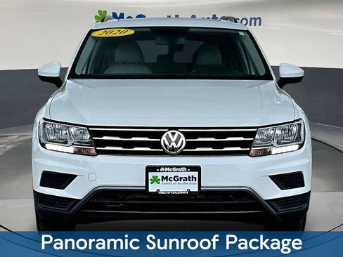 Used 2020 Volkswagen Tiguan SE w/ Panoramic Sunroof Package AWD/4WD image 2