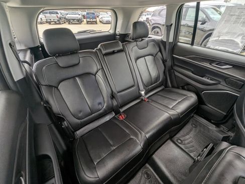 Used 2023 Jeep Grand Cherokee Limited image 26