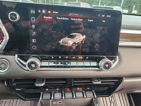 Used 2024 GMC Canyon Elevation w/ Convenience Package image 18