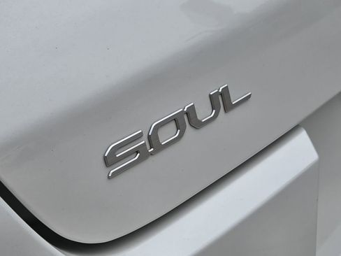 Certified 2025 Kia Soul S FWD image 16