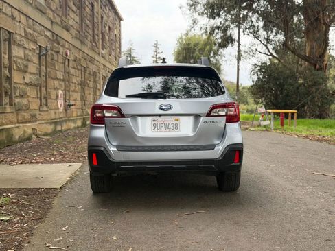 Used 2019 Subaru Outback 2.5i Limited w/ Popular Package #2 AWD/4WD image 7