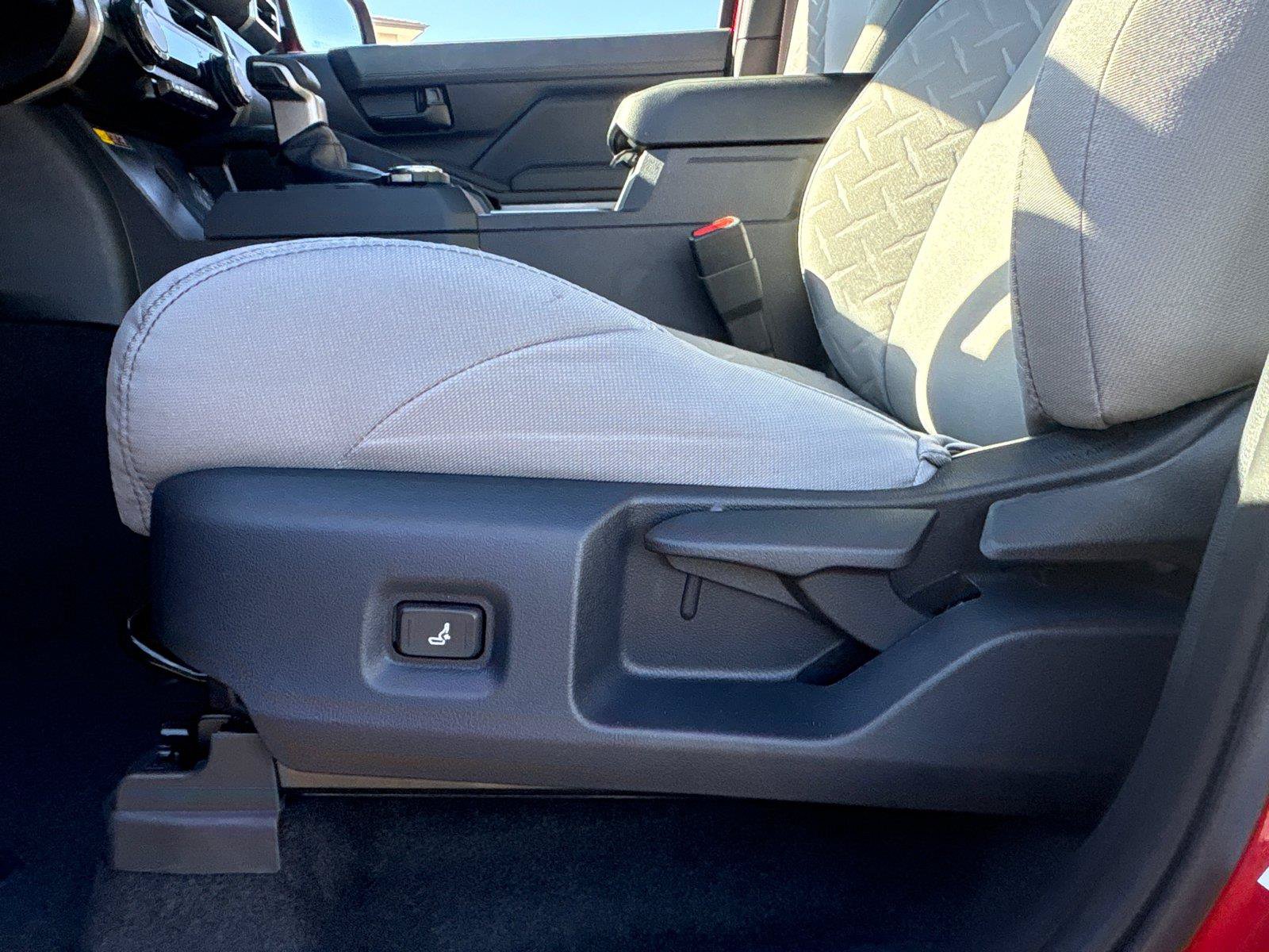 Used 2026 Toyota Tacoma SR5 AWD/4WD image 20