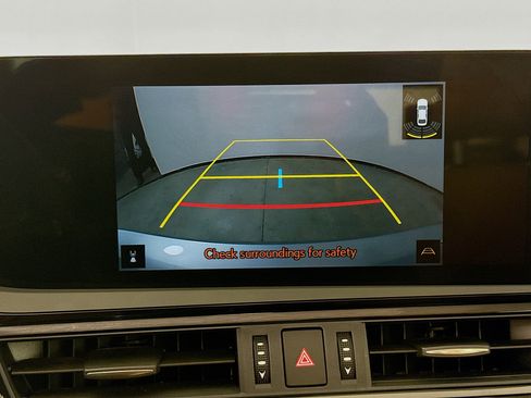 Used 2025 Lexus ES 300h w/ Premium Package image 16