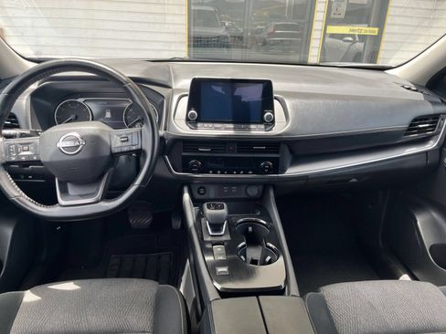 Used 2025 Nissan Rogue SV FWD image 33