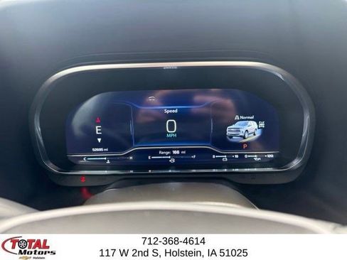 Certified 2024 Chevrolet Suburban RST w/ Luxury Package AWD/4WD image 28