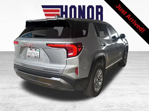 Used 2025 GMC Terrain Elevation AWD/4WD image 2