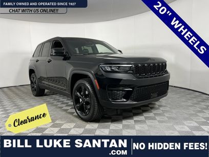 Used 2023 Jeep Grand Cherokee Altitude
