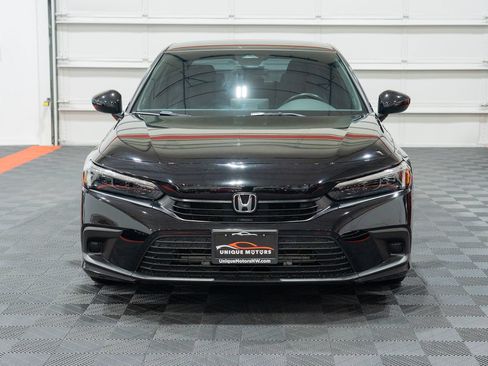 Used 2024 Honda Civic Sport image 2