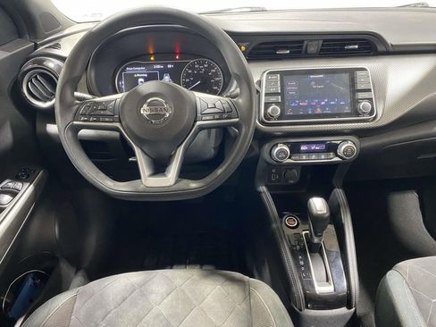 Used 2020 Nissan Kicks SV FWD image 11
