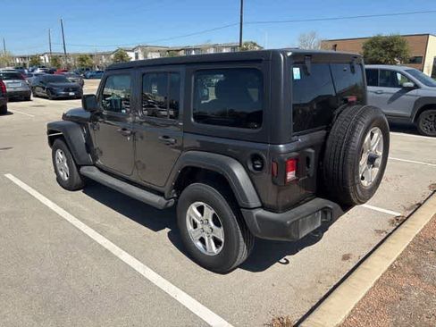 Used 2022 Jeep Wrangler Unlimited Sport S image 3