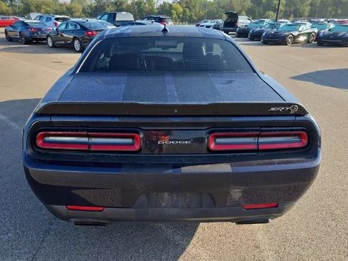 Used 2016 Dodge Challenger SRT Hellcat RWD image 3