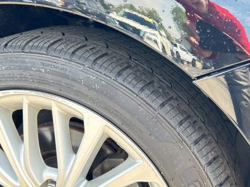 Used 2018 Toyota Camry XLE FWD image 14