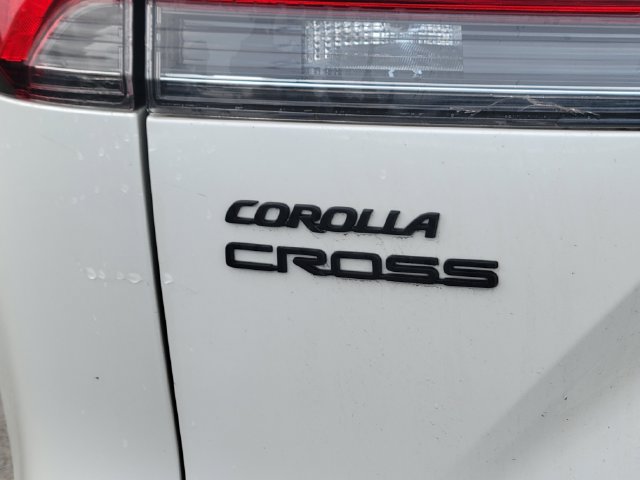 Used 2024 Toyota Corolla Cross XLE w/ Convenience Package FWD image 13