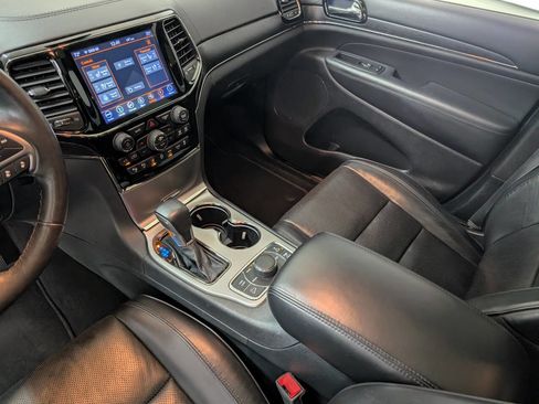 Used 2019 Jeep Grand Cherokee High Altitude AWD/4WD image 13