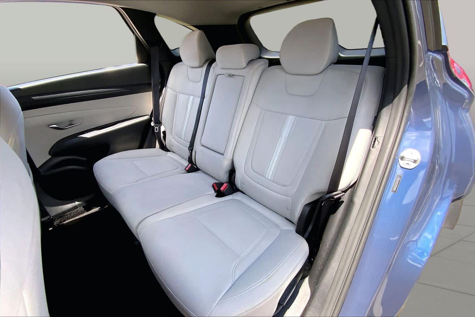 Used 2025 Hyundai Tucson SEL FWD image 19
