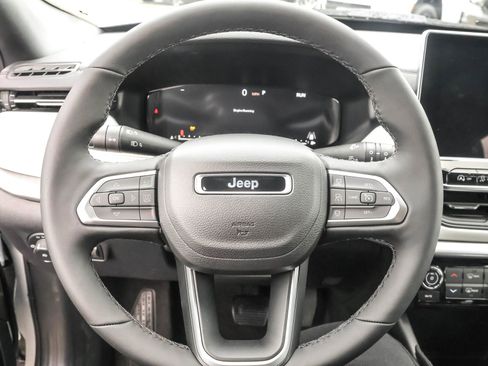 New 2026 Jeep Compass Limited w/ Sun, Sound & Navigation Group AWD/4WD image 27