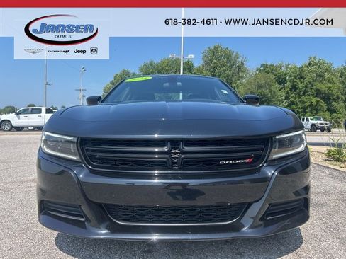 Used 2023 Dodge Charger SXT image 2