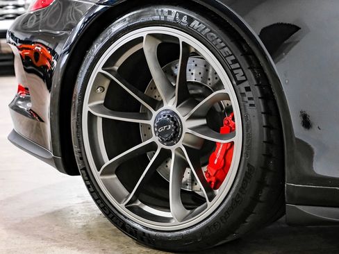Used 2014 Porsche 911 GT3 w/ Sound Package Plus image 42