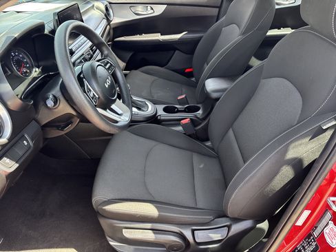 Certified 2023 Kia Forte LXS FWD image 18